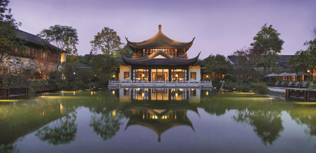 Four Seasons Hotel Hangzhou at West Lake