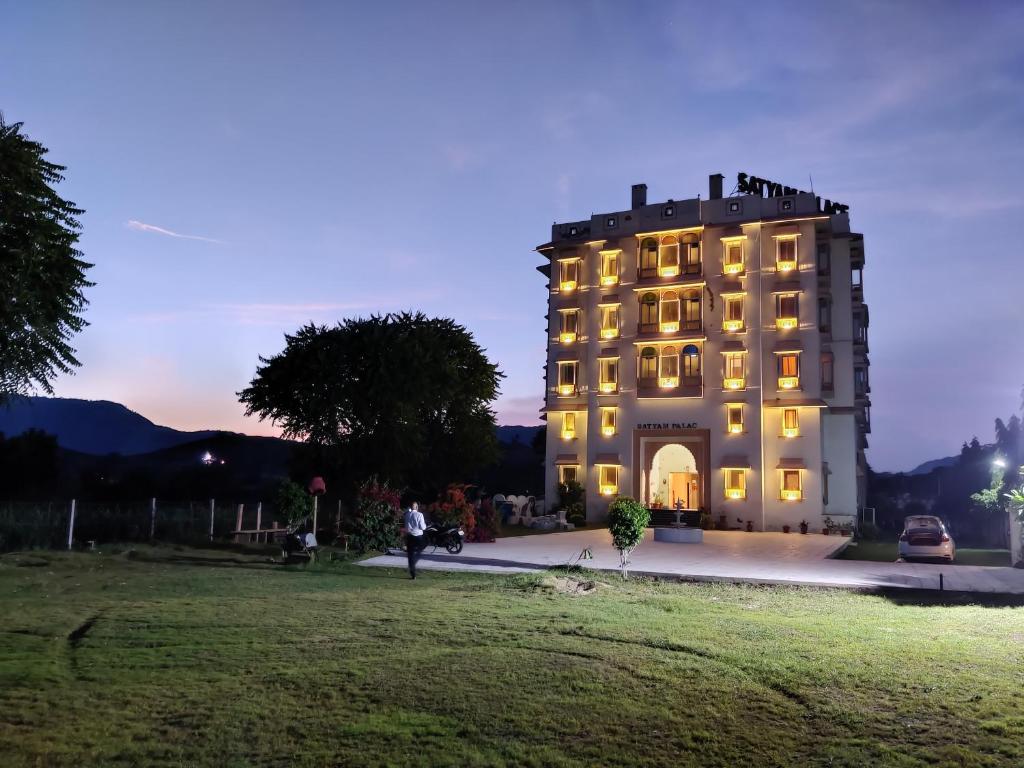 Satyam Palace- Heritage Luxury Resort