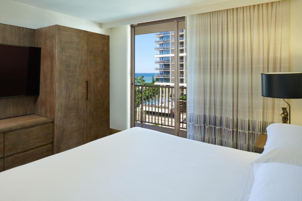 Embassy Suites by Hilton Waikiki Beach Walk