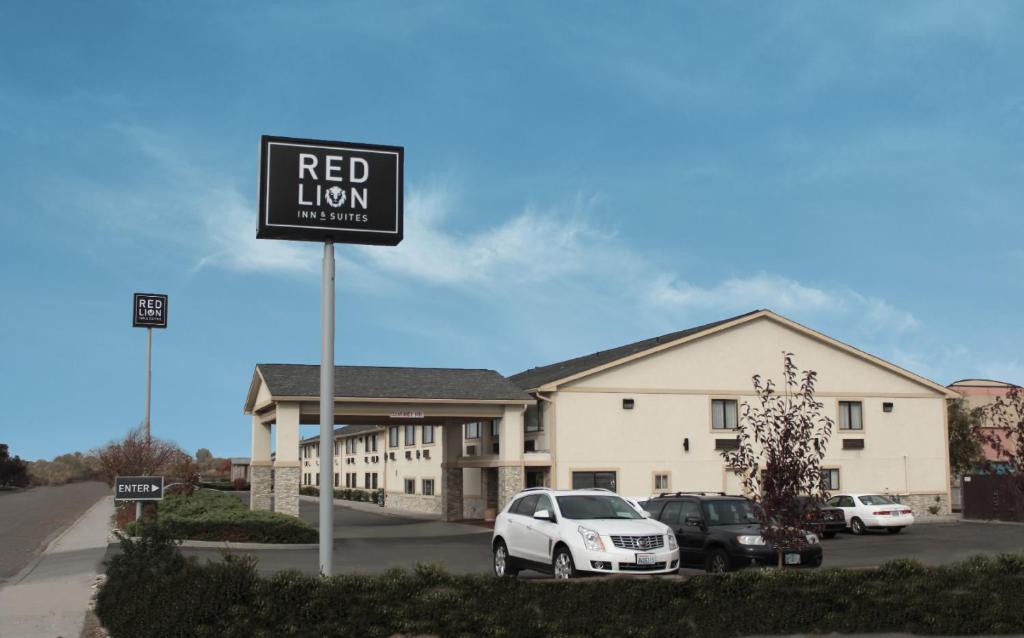 Red Lion Inn & Suites Ontario