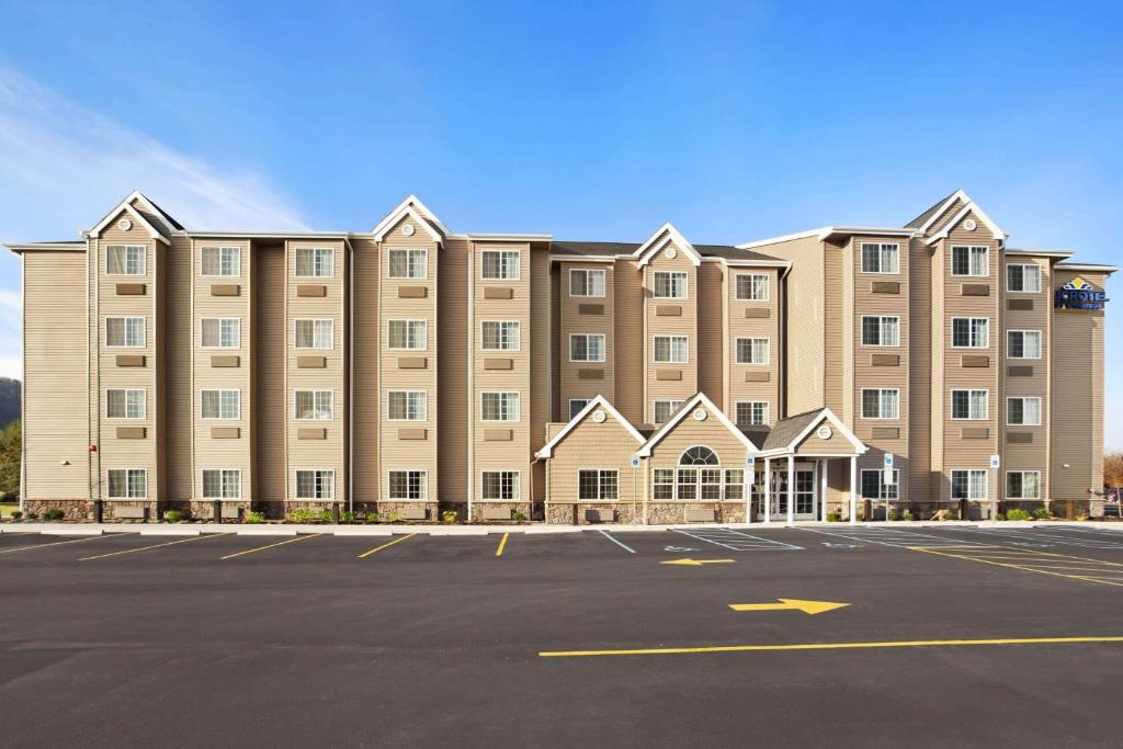 Microtel Inn & Suites-Sayre, PA