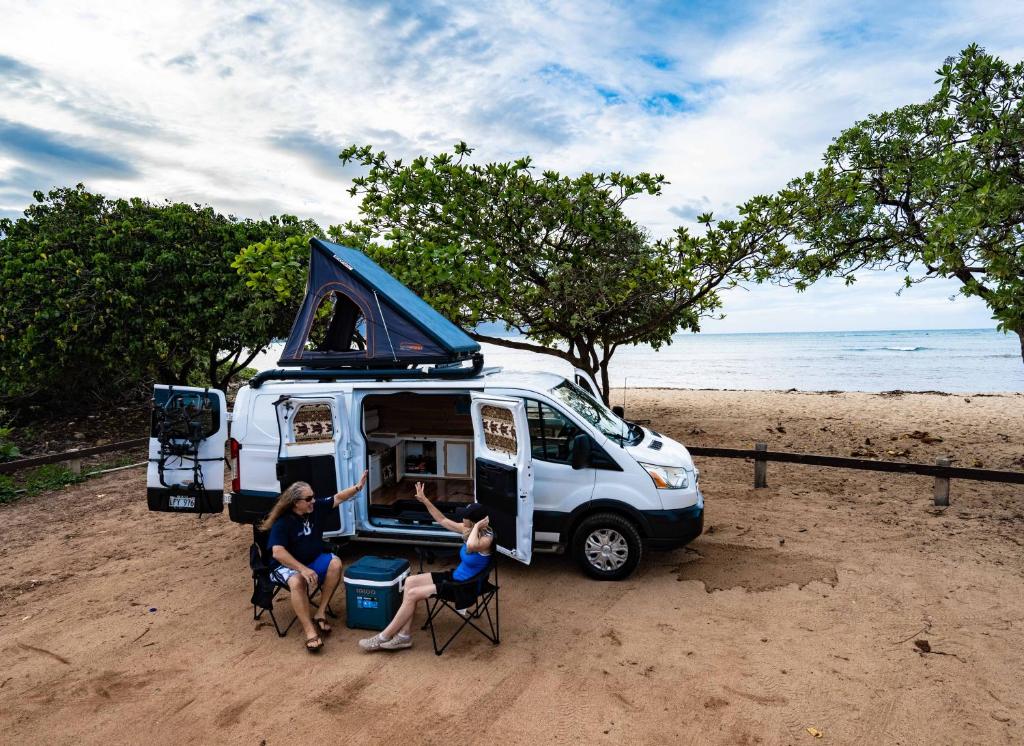 CampCar Maui Jeeps SUVs Hybrid Camper van Rentals with equipment and Travel Advice